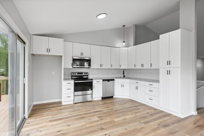 Foto del edificio - 103 Village Circle Dr