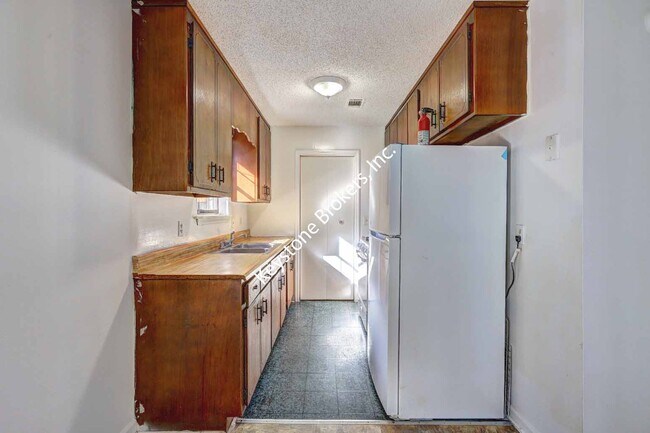 Foto del edificio - 4120 Elizabeth Ct