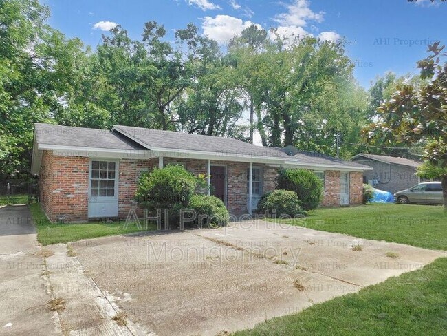 Building Photo - 1218 Woodbridge Dr