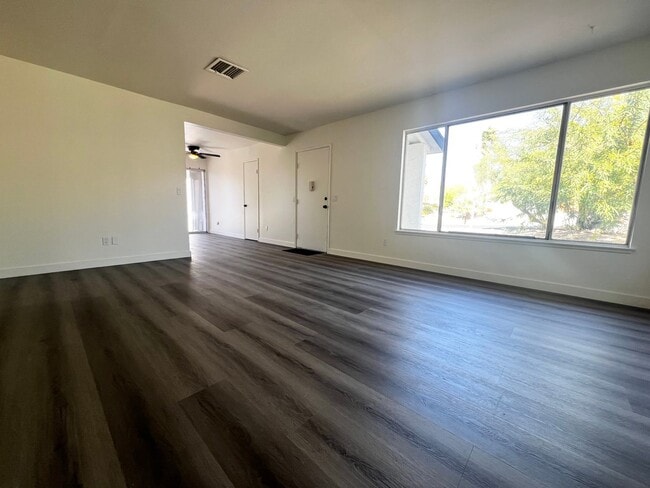 Building Photo - COMING SOON! 4 BED / 2 BATH REMODELED home...