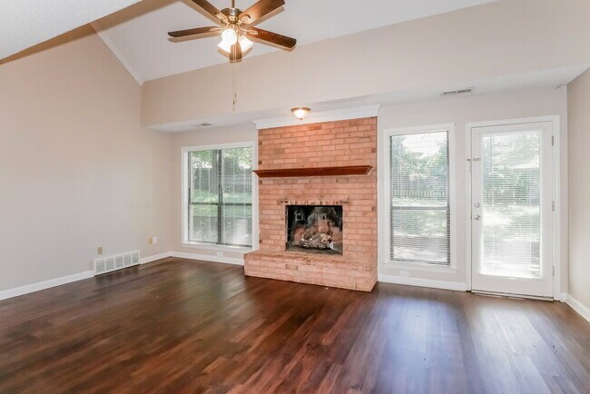 Foto del edificio - 6601 Baird Cove