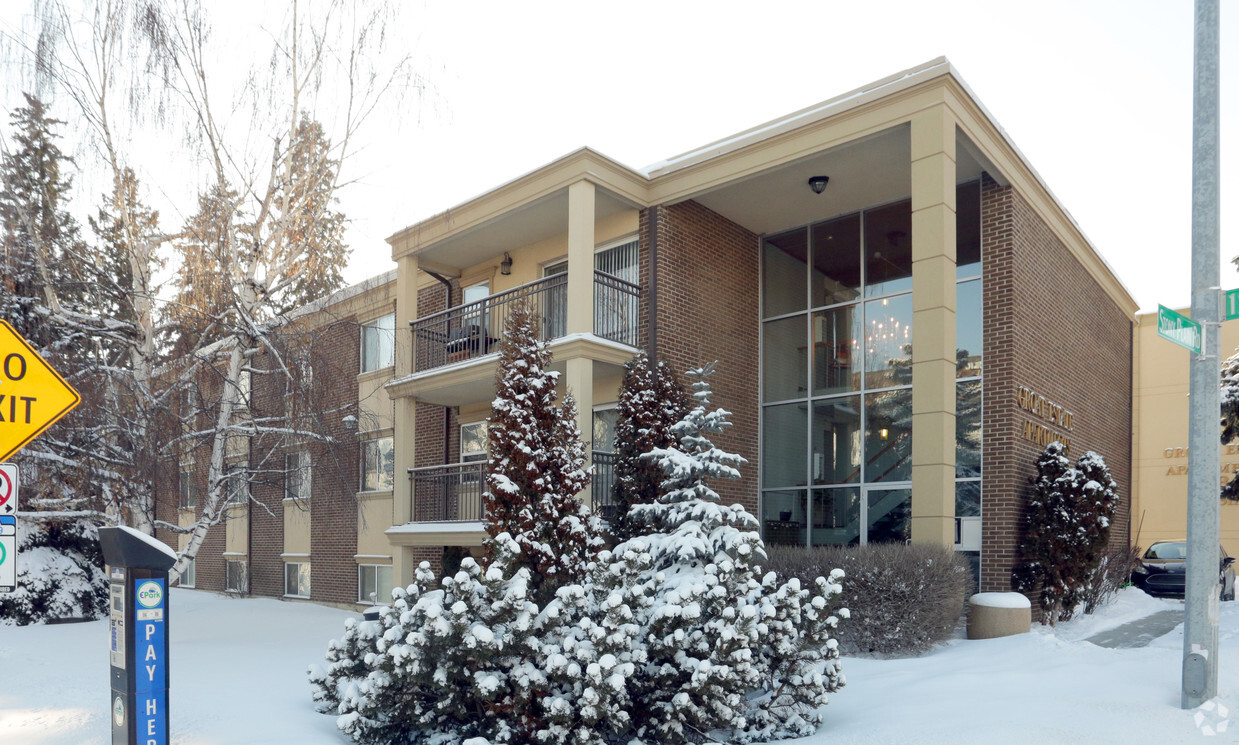 Building Photo - Groat Estate Apartments