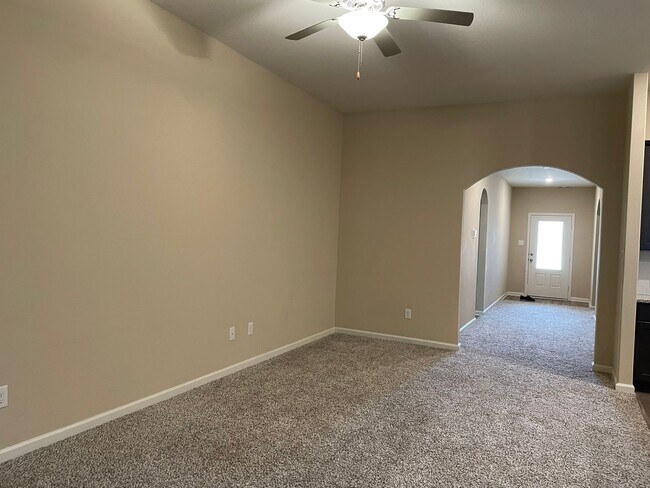 Foto del edificio - House For Lease in Princeton