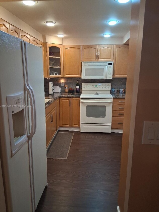 Foto principal - 1000 St Charles Pl
