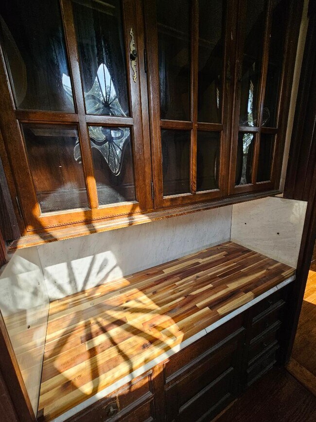 Foto del edificio - 764 Rock St