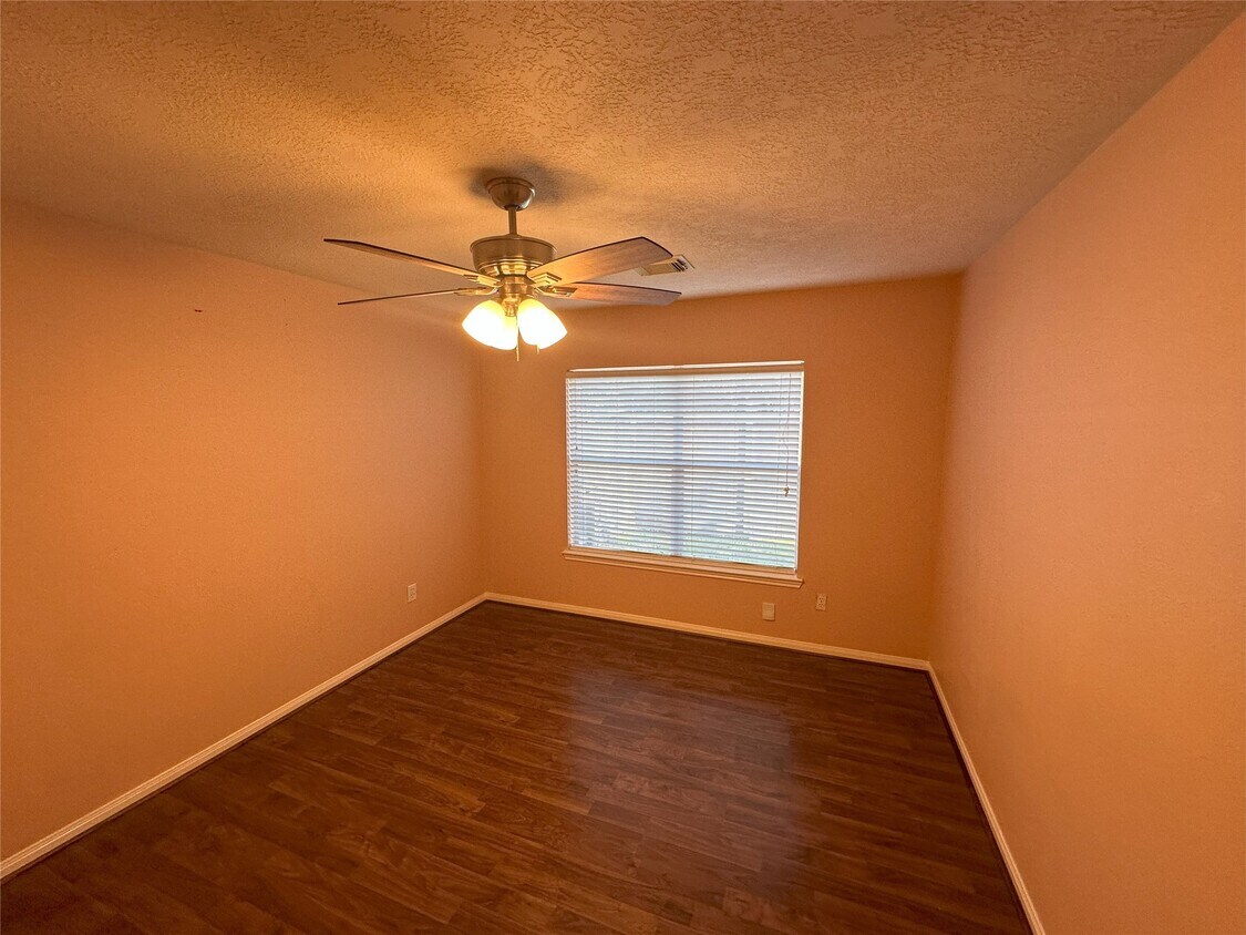 Foto del edificio - 3734 Paigewood Dr