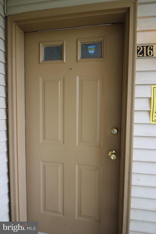 Foto del edificio - 216 Spring House Ln