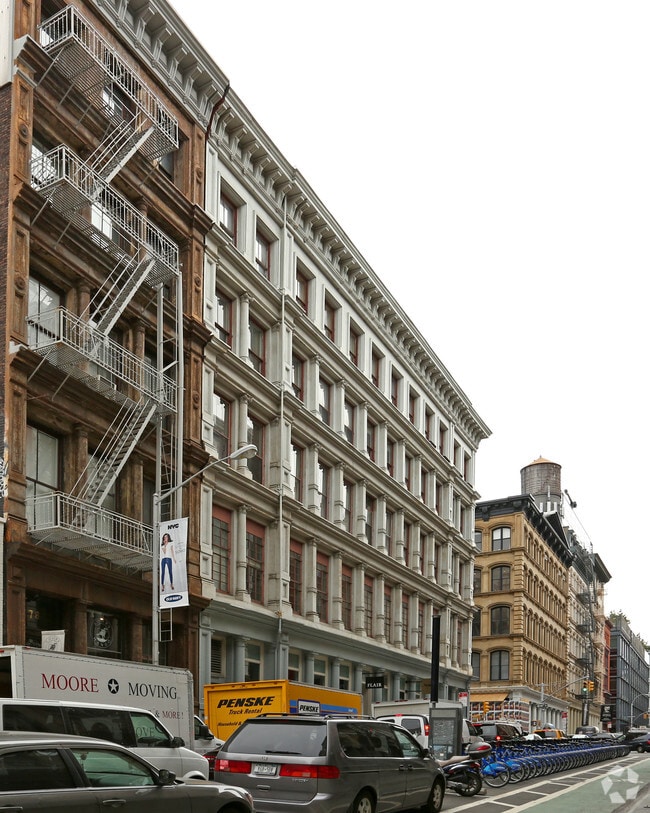 Building Photo - 33 Greene St