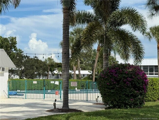 Foto del edificio - 2929 SE Ocean Blvd