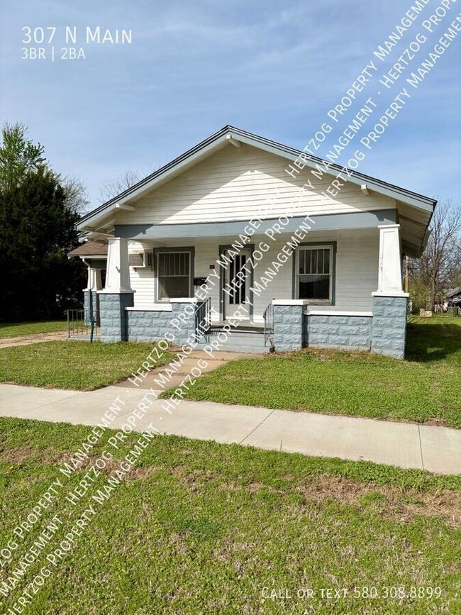Building Photo - 307 N Main-