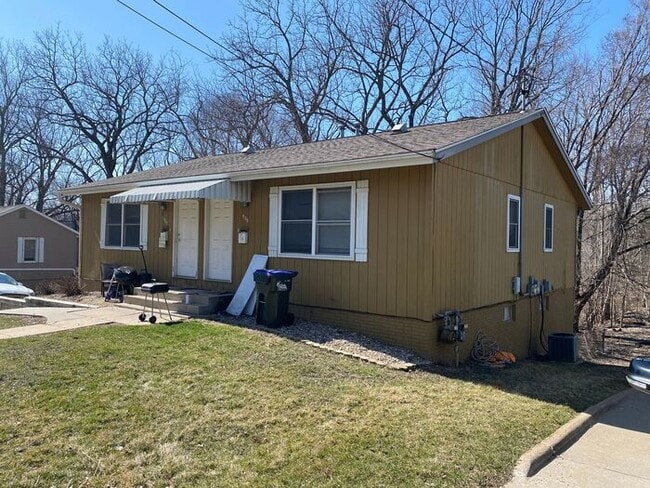 Building Photo - $1,500 | 3 Bedroom, 1 Bathroom Duplex | NO PETS | Available for an August 1st, 2026 Move In!