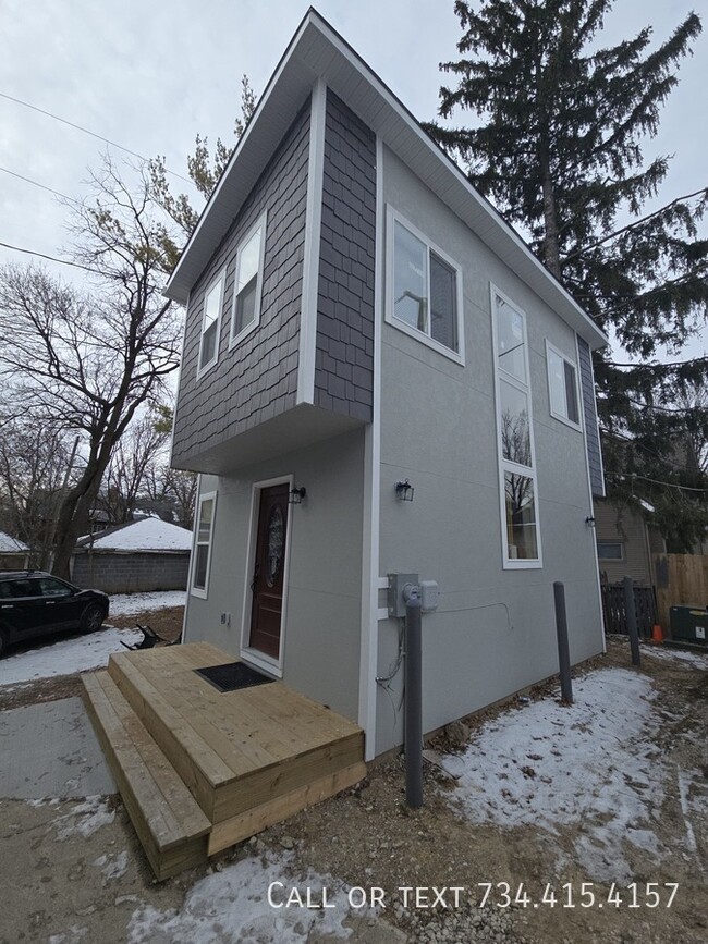 Photo - 536 Walnut St Apartment