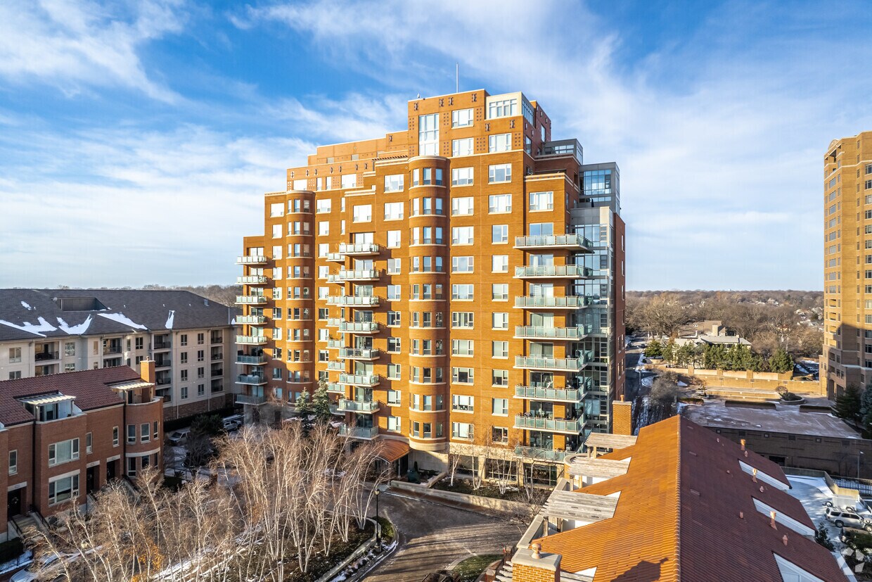 Kirkwood Apartments in Kansas City, MO