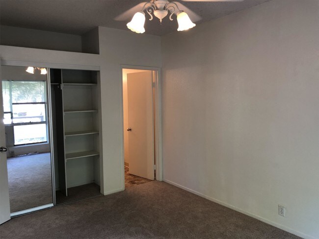 Foto del edificio - 91-989-989 Puamaeole St