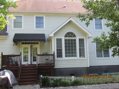 Building Photo - 1388 River Rd