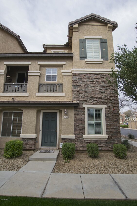 943 W Wendy Way, Gilbert, AZ 85233 Townhome Rentals in Gilbert AZ