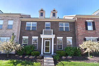 Building Photo - 13499 Molique Blvd