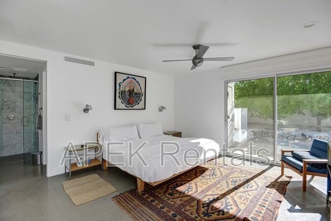 Foto del edificio - 3133 N Sunnyview Dr