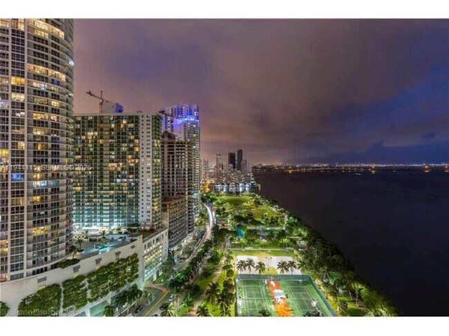 Building Photo - 1717 N Bayshore Dr