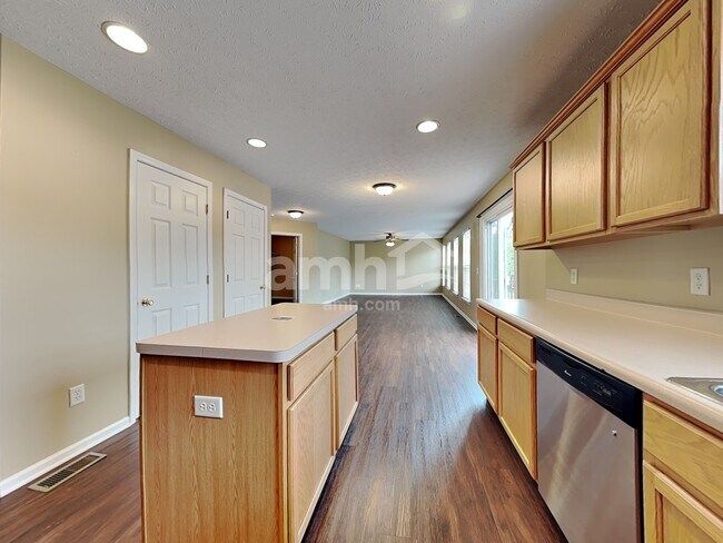 Foto del edificio - 181 Coyote Dr