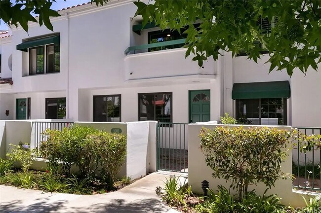 Building Photo - 19521 Pompano Ln