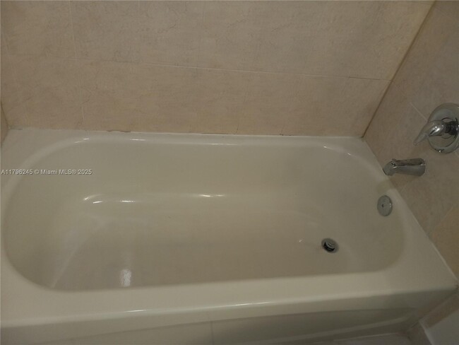 Foto del edificio - 8275 SW 152nd Ave
