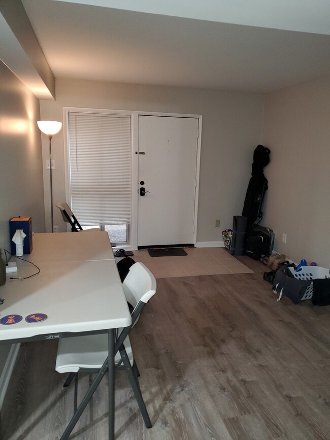 Building Photo - 4313 Americana Dr