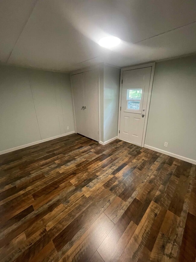 Foto del edificio - 582 Twin Ponds Rd