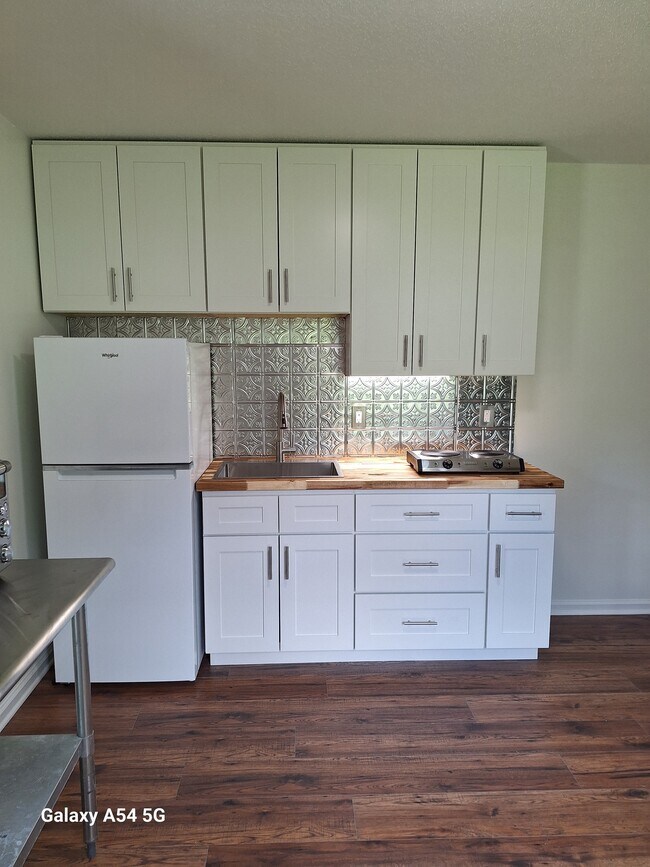 All new cabinets & appliance - 4920 Mandel Rd