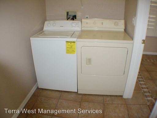 Building Photo - 1500 San Juan Hills Dr
