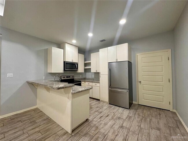 Building Photo - 9 St Francis Ave