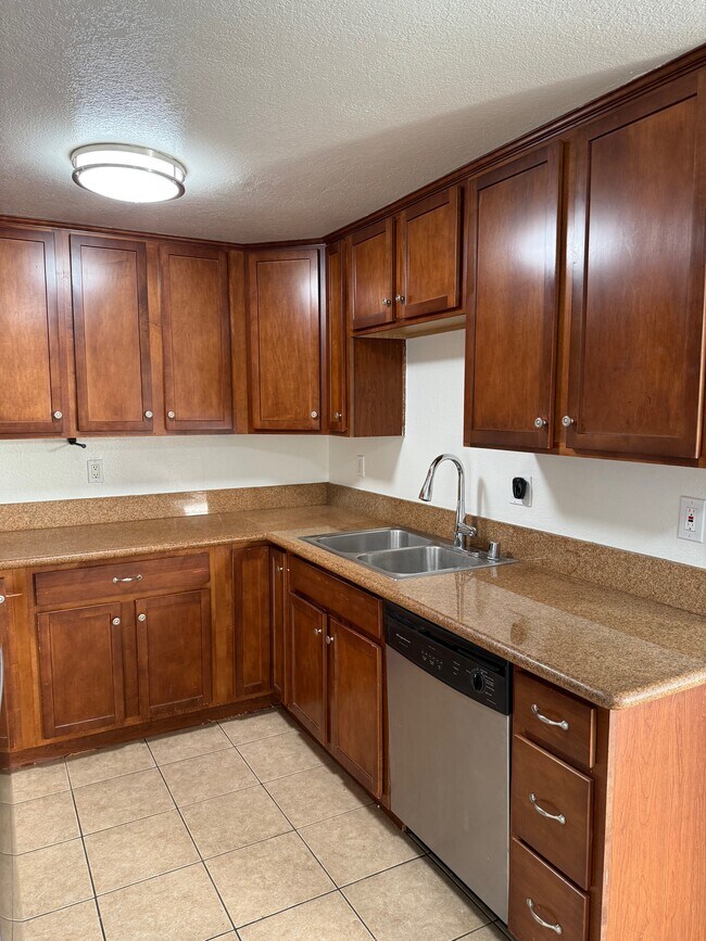 Building Photo - 12719 Robison Blvd
