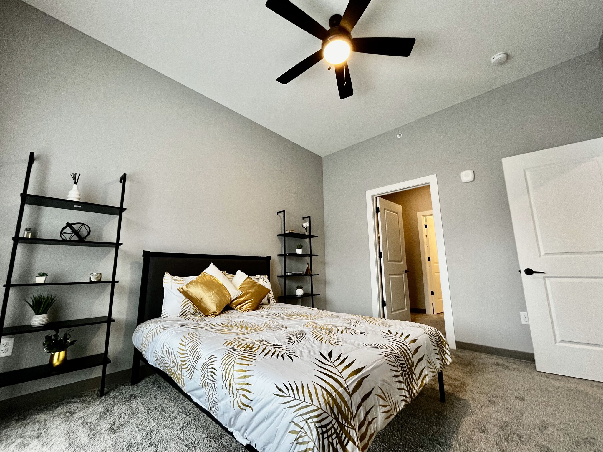 The Abbey Townhomes and Flats – photo 5