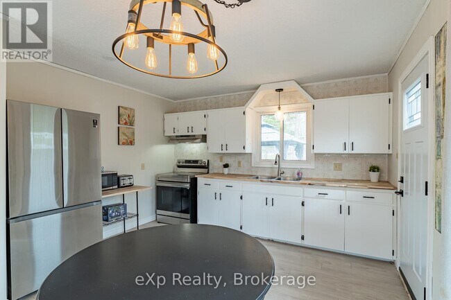 Photo du bâtiment - 15 Mapleport Crescent