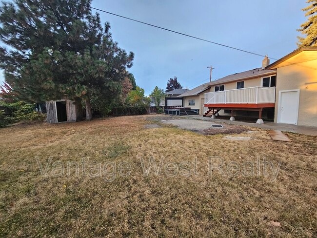 Photo du bâtiment - 320 Rutland Rd S