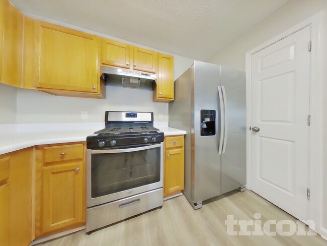 Building Photo - 1960 Lexington Ln