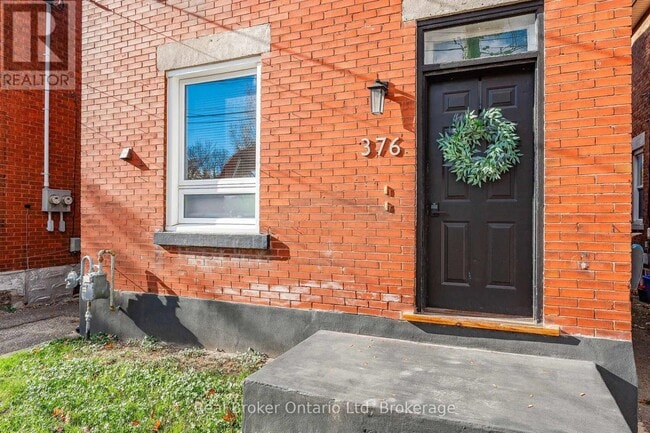 Building Photo - 376 York Rd