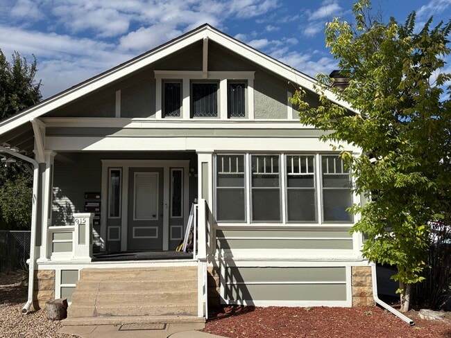 Building Photo - 915 13th St