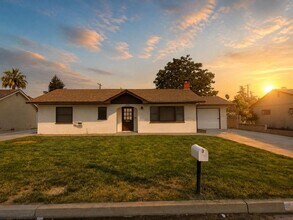 Building Photo - 1266 Elm Ave