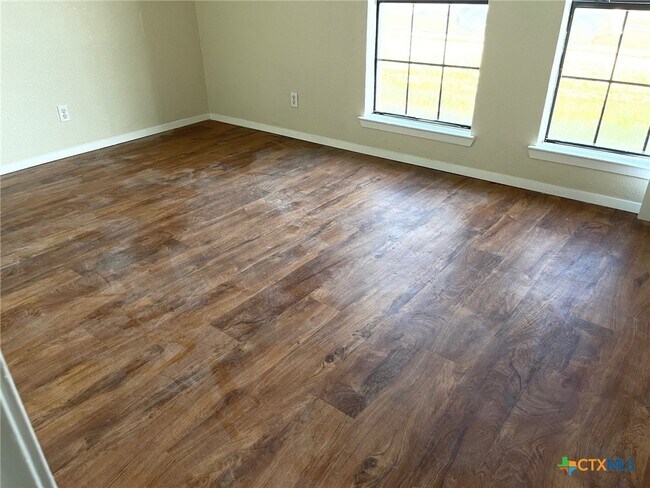 Foto del edificio - 2301 Timberline Dr