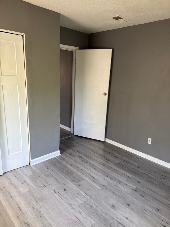 Foto del edificio - 3394 Pine Ridge Ln