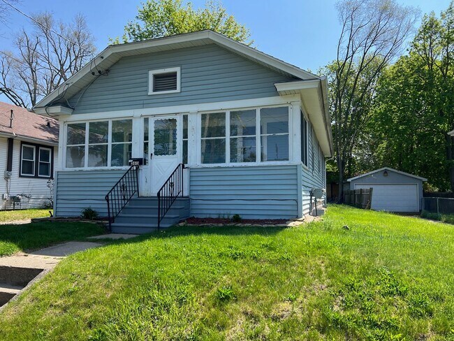 Building Photo - 2613 Overhill Rd