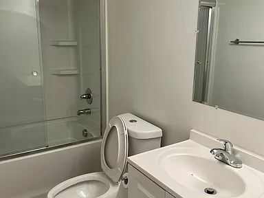 Foto del edificio - 113 E Park Ave