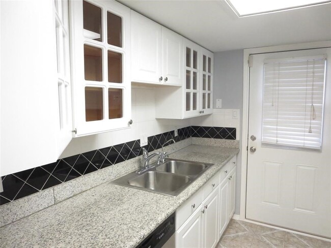 Building Photo - 12633 Memorial Dr