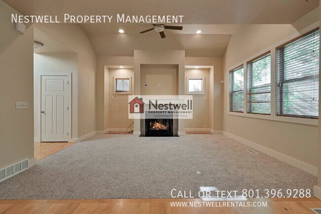 Foto del edificio - 1327 Urbandale Ln