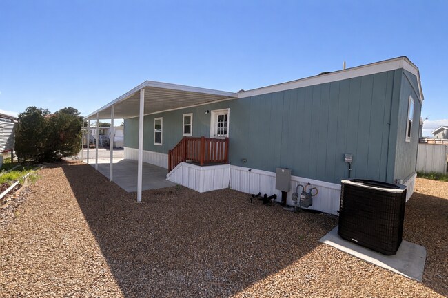 Foto del edificio - 2627 S Lamb Blvd