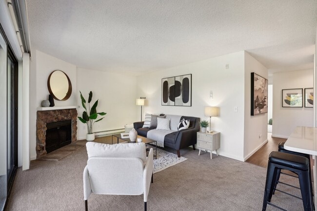 Building Photo - Sammamish Parkway Condos