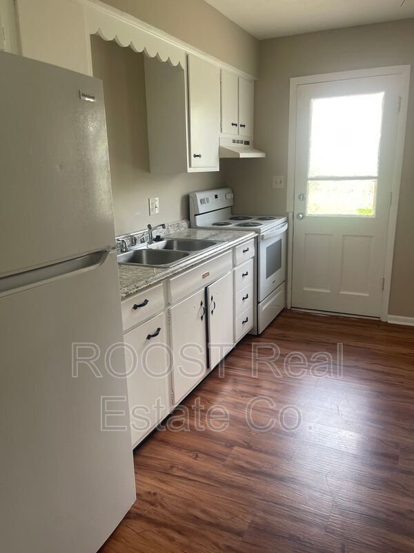 Building Photo - 3688 Arnelle Rd