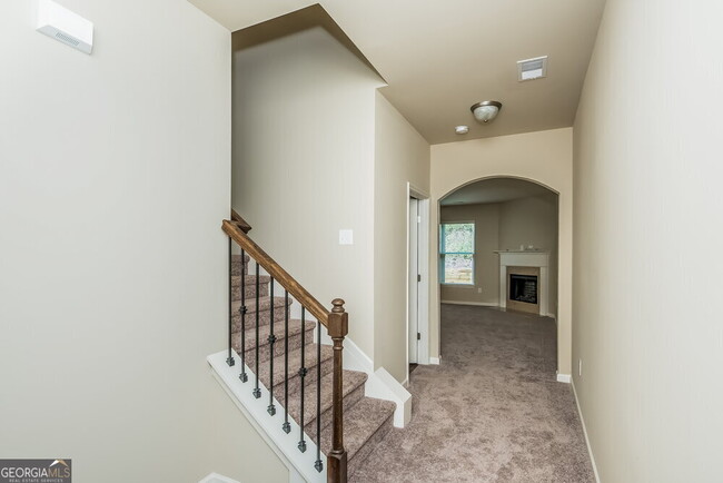 Building Photo - 258 Stillwood Dr