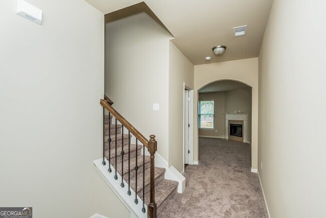 Foto del edificio - 258 Stillwood Dr